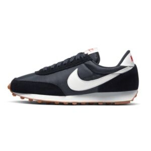Women’s Nike Daybreak